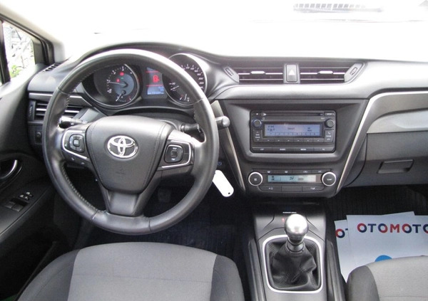 Toyota Avensis cena 46900 przebieg: 191500, rok produkcji 2016 z Kowal małe 232
